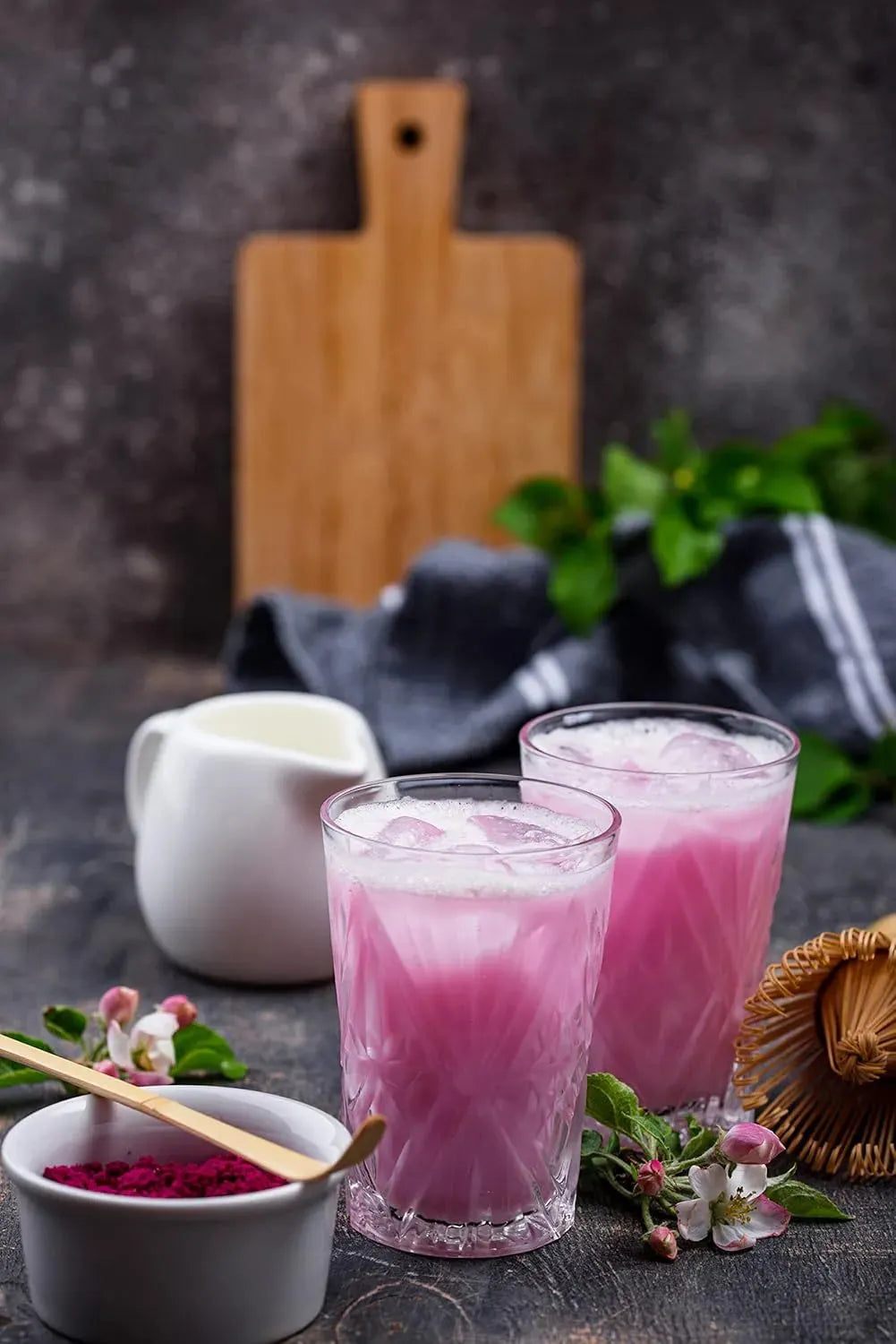 ANCIENT ROOTS - Ancient Roots Dragon Fruit Powder 100Gr. - The Red Vitamin MX - Suplementos Alimenticios - {{ shop.shopifyCountryName }}