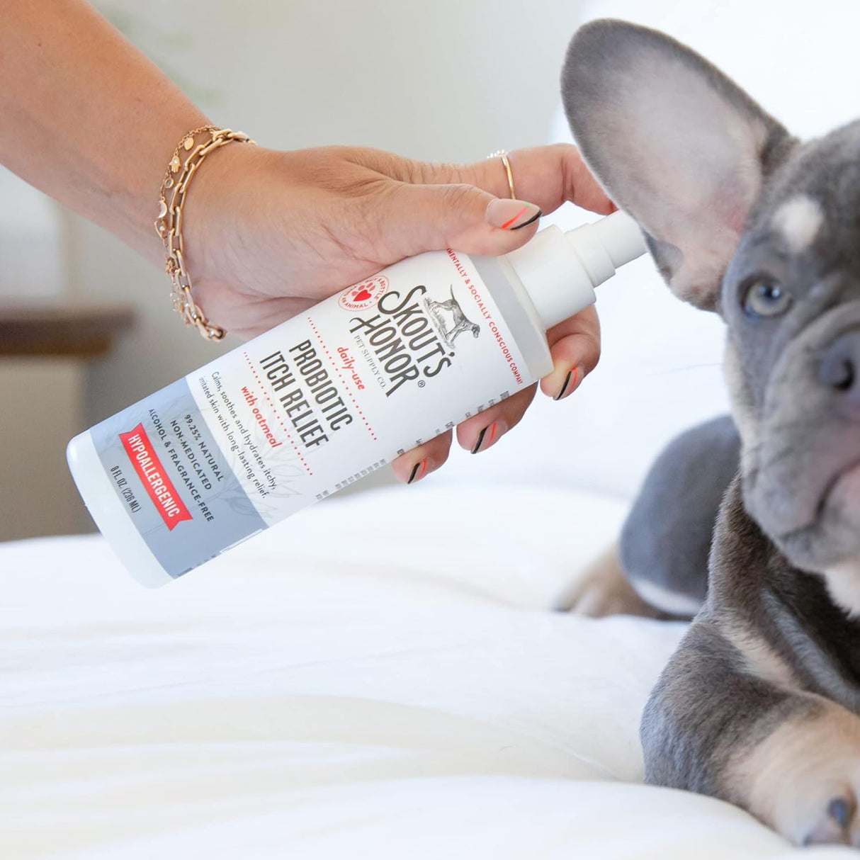 SKOUT'S HONOR Probiotic Itch Relief Spray for Pets 8 Fl.Oz.